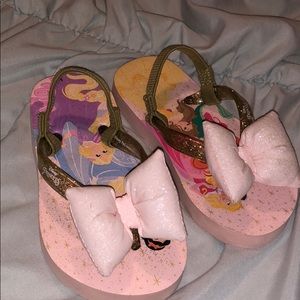 Disney Princess bow flip flop